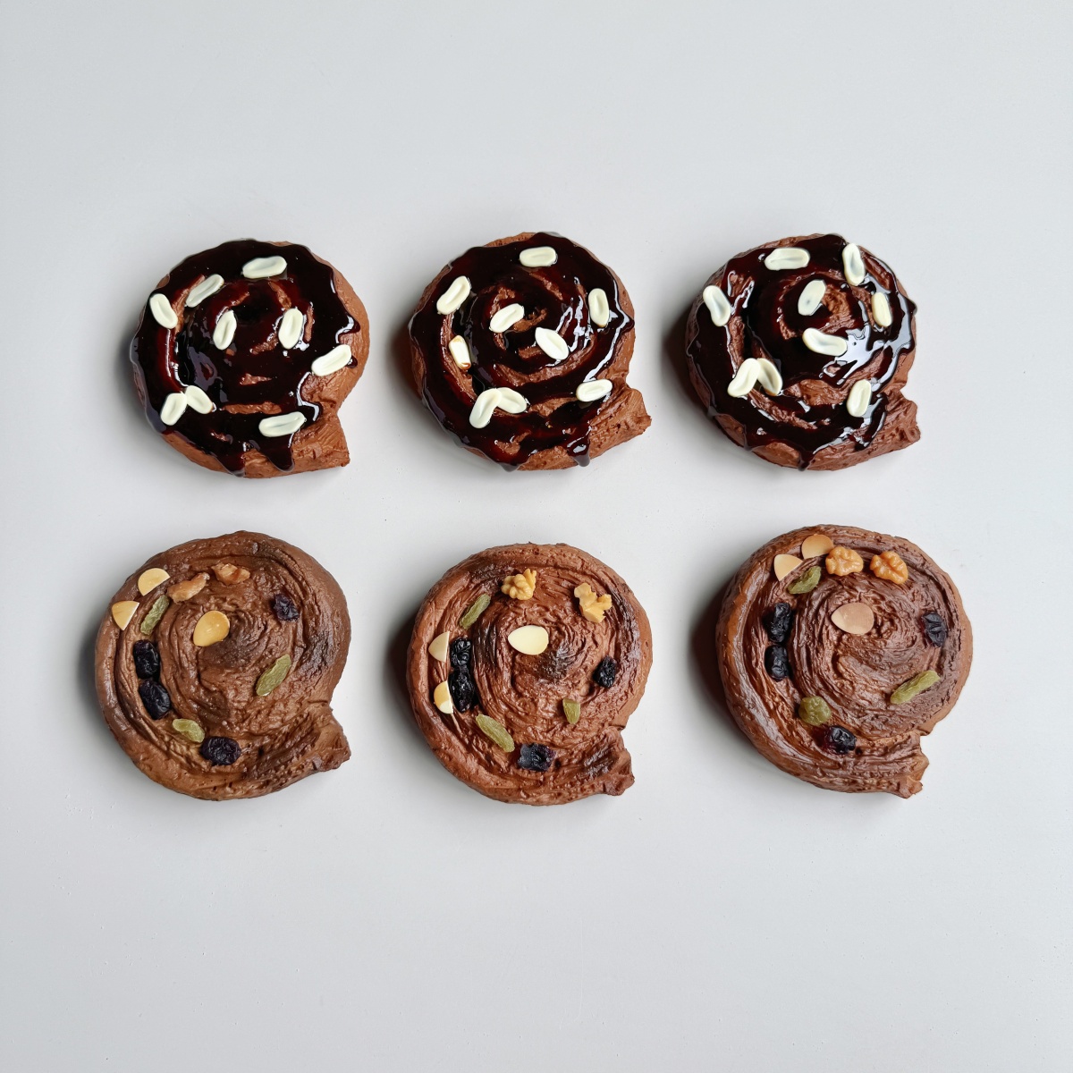 가짜 계피 롤 - 현실적인 베이커리 디저트 모델, 사진 - Photography Of Food 리뷰 및 가격